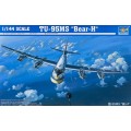 [TRUMPETER] TU-95MS "Bear-H" Escala 1/144